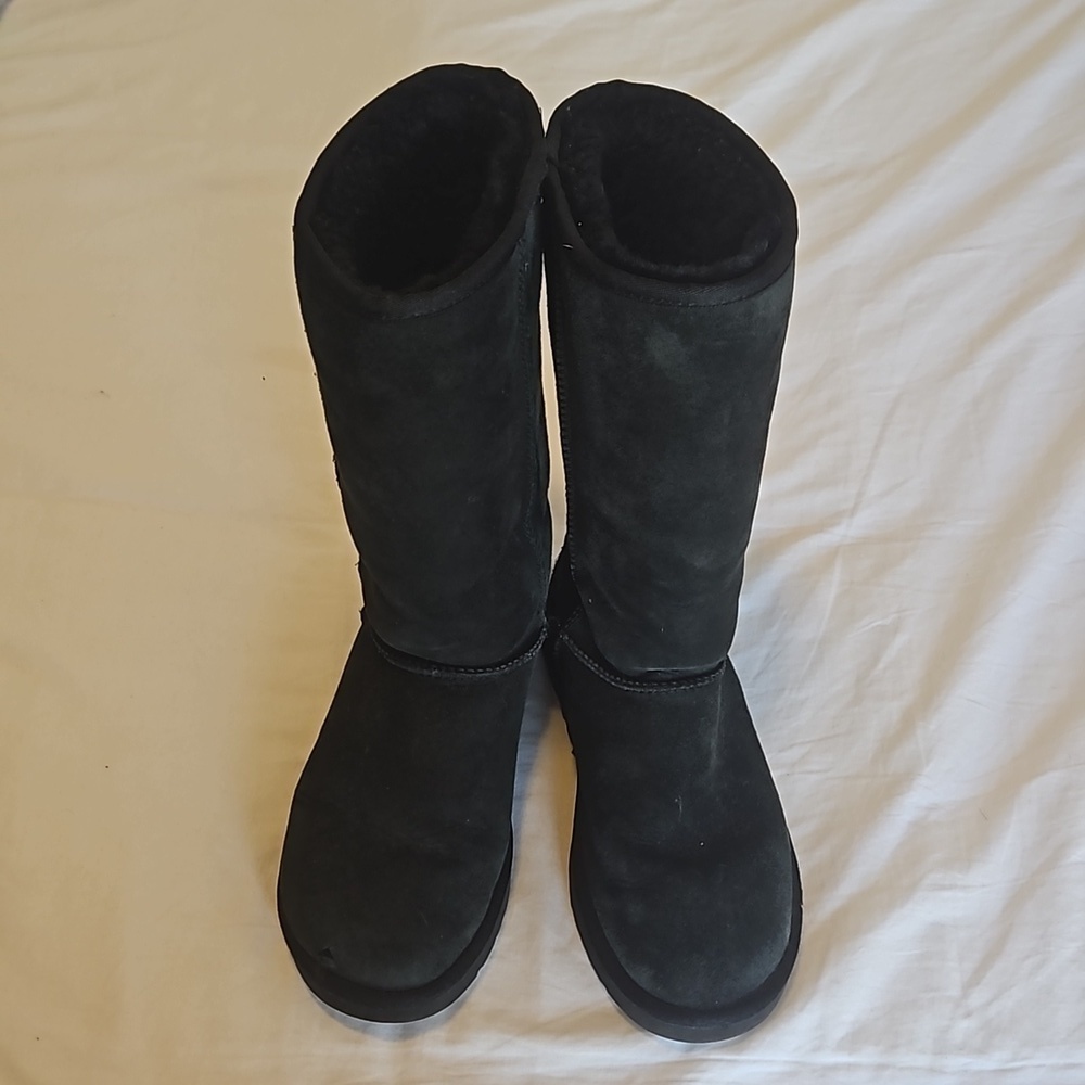 Black Classic Tall UGGS Size 7